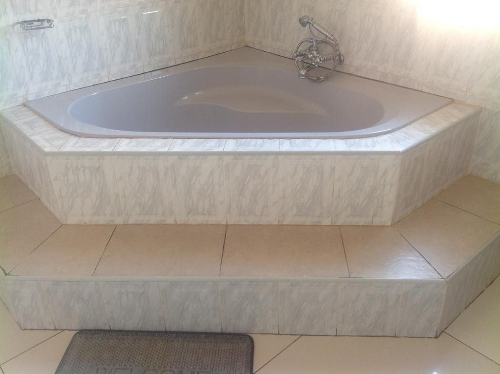 Cypress Executive Lodge Livingstone Dış mekan fotoğraf